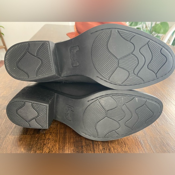 New Without Tag BOC Black Leather Boots Size 9 - Picture 5 of 8